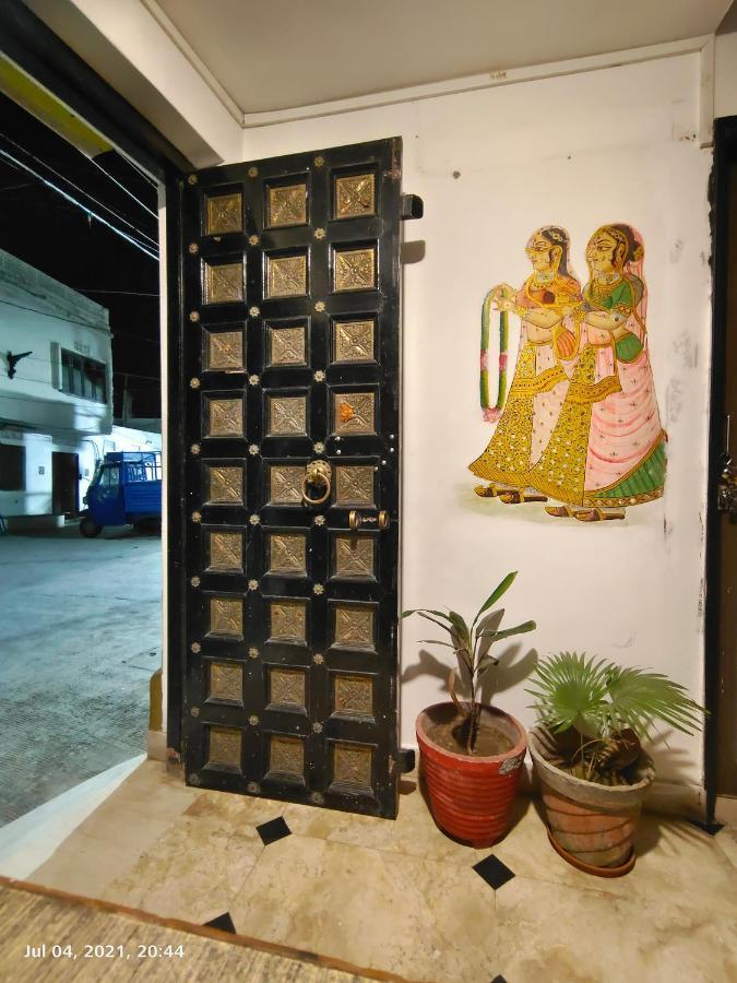 Albergue The Rustic Monk Udaipur Exterior foto