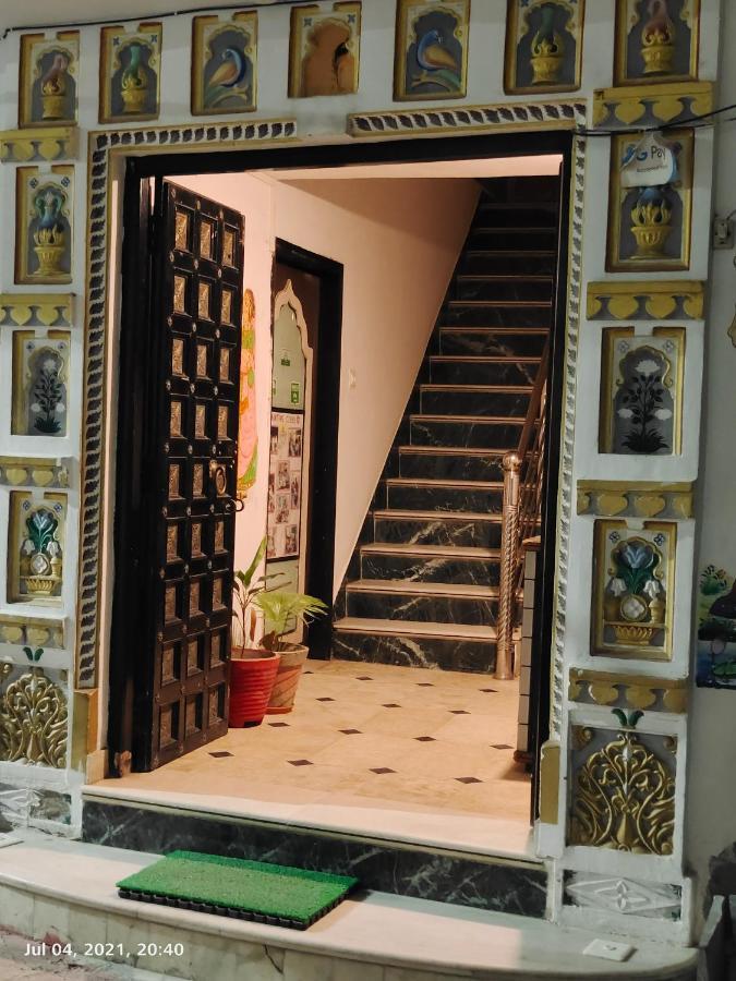 Albergue The Rustic Monk Udaipur Exterior foto