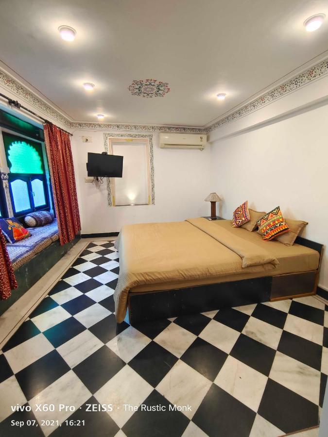 Albergue The Rustic Monk Udaipur Exterior foto
