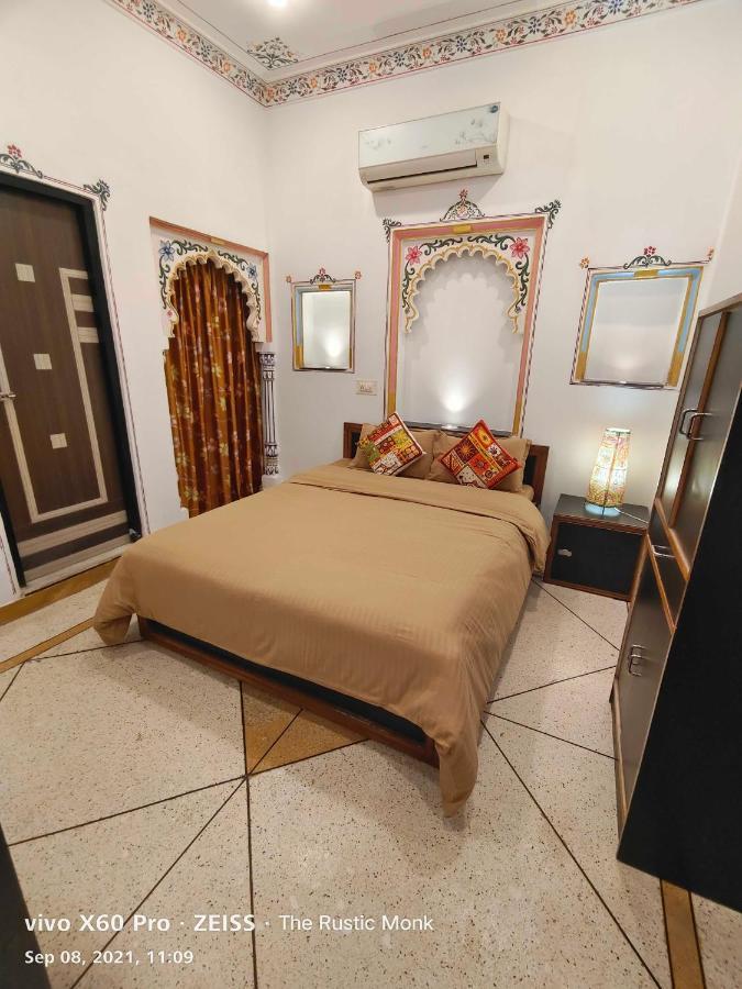 Albergue The Rustic Monk Udaipur Exterior foto